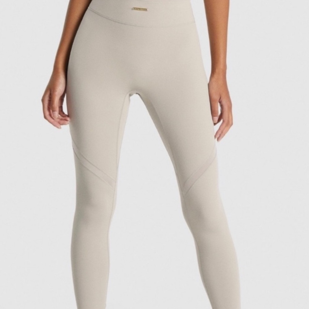 Whitney Simmons leggings small